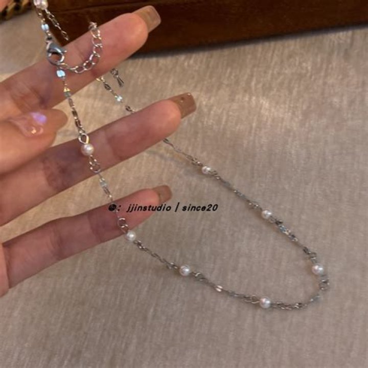 What is an add a pearl necklace